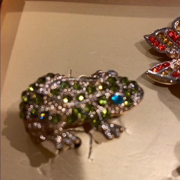 ~Charter Club~ Butterfly, Frog & Bee Brooches - Picture 2 of 4